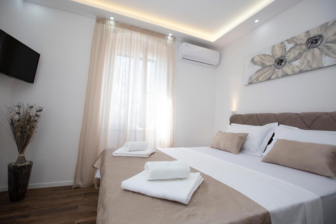 Old Town Apartment Anamarija Split Exterior photo
